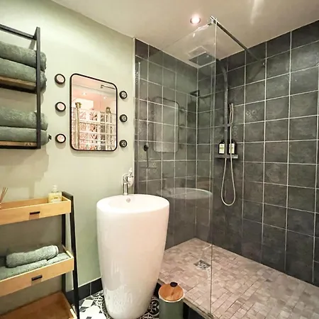 Bienvenue Au Chillou - Parking - Terrasse